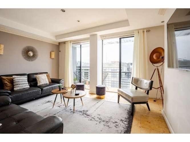 Apartamento amueblado a pasos de Avenida Escazú