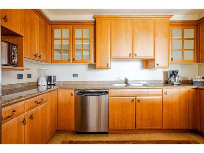 Apartamento amueblado a pasos de Avenida Escazú - Imagen 10