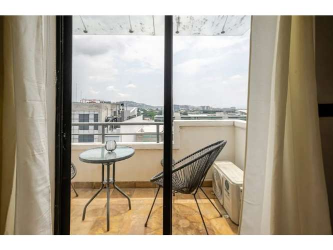 Apartamento amueblado a pasos de Avenida Escazú - Imagen 4