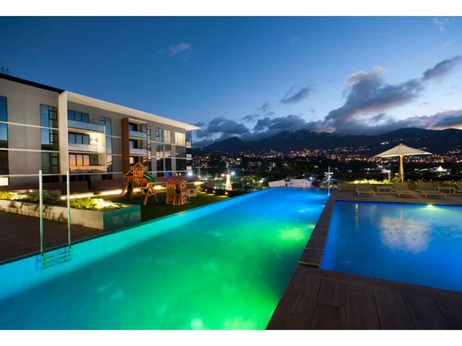 Apartamento en Escazu Village Amueblado con Bodega - Imagen 13