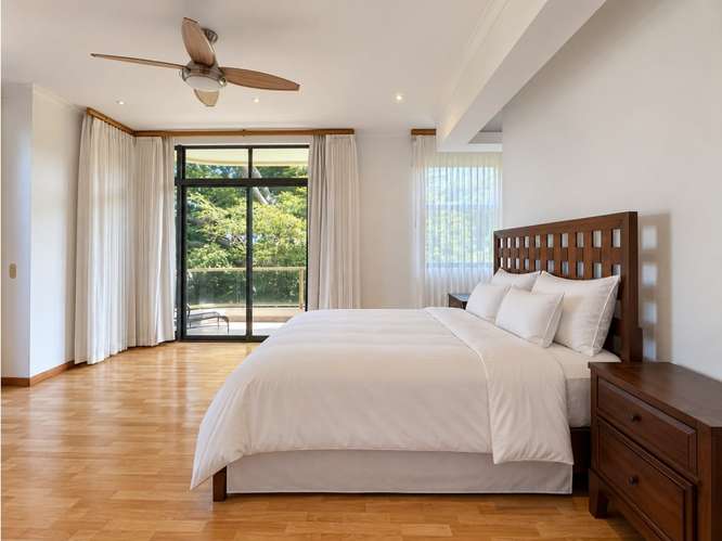 Apartamento amueblado con excelente ubicación, Escazú. - Imagen 12