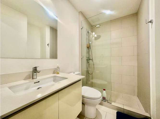 En Venta Apartamento Amueblado en Escazú Village Listo para Habitar - Imagen 8