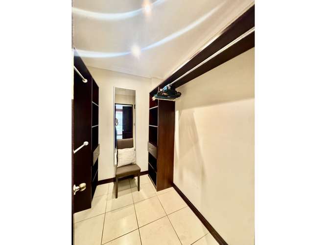Iluminado y amplio apartamento amueblado en Bello Horizonte - Imagen 7