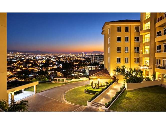 Iluminado y amplio apartamento amueblado en Bello Horizonte - Imagen 11