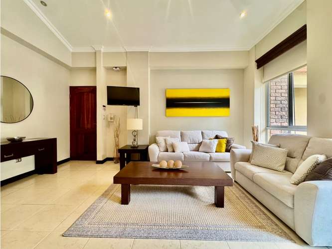 Iluminado y amplio apartamento amueblado en Bello Horizonte