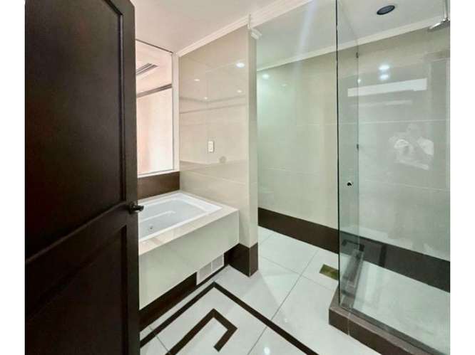 Elegante apartamento de 3 habitaciones, La Sabana (sin muebles) - Imagen 8