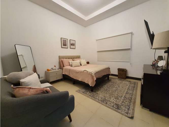 Town house familiar amueblado, Santa Ana ubicación céntrica - Imagen 12
