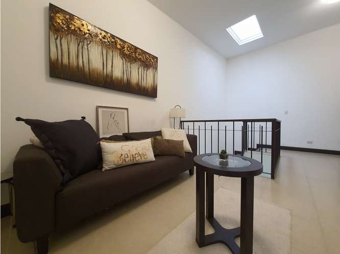 Town house familiar amueblado, Santa Ana ubicación céntrica - Imagen 11