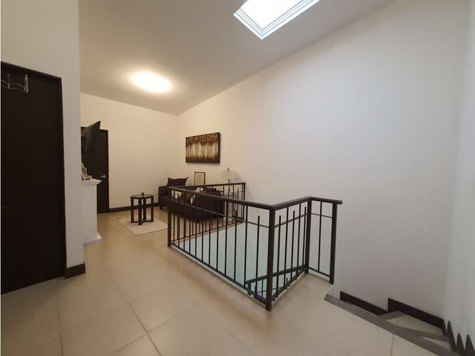 Town house familiar amueblado, Santa Ana ubicación céntrica - Imagen 10