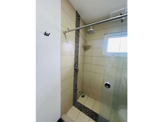 Moderna casa en condominio familiar, Escazú para inversión - Imagen 12