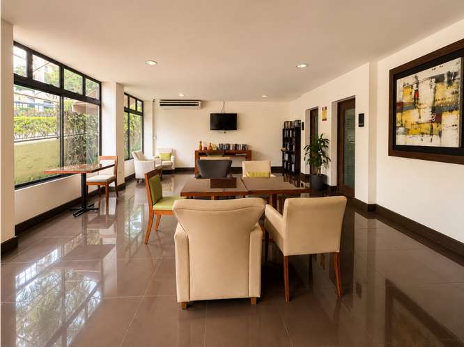 Apartamento amueblado en Montesol con acceso al jardín - Imagen 19