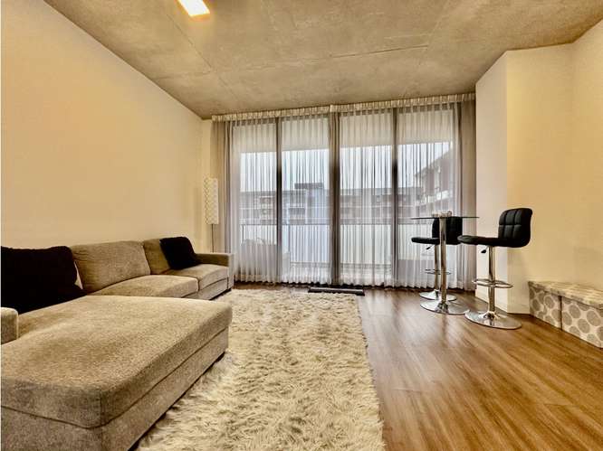 Alquiler de Bello apartamento en Escazu Village Amueblado