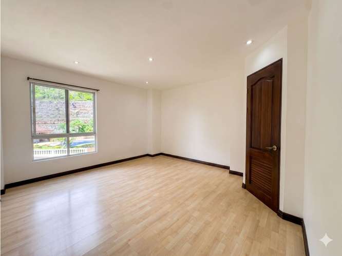 Amplio apartamento con hermosa vista en Bello Horizonte - Imagen 11