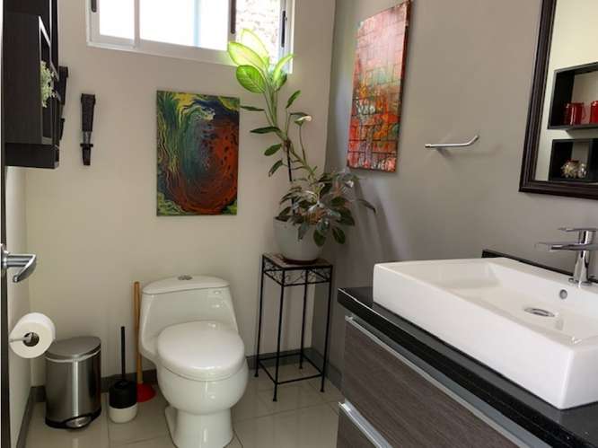 Moderna y Amplia casa Amueblada en Alquiler - Imagen 6