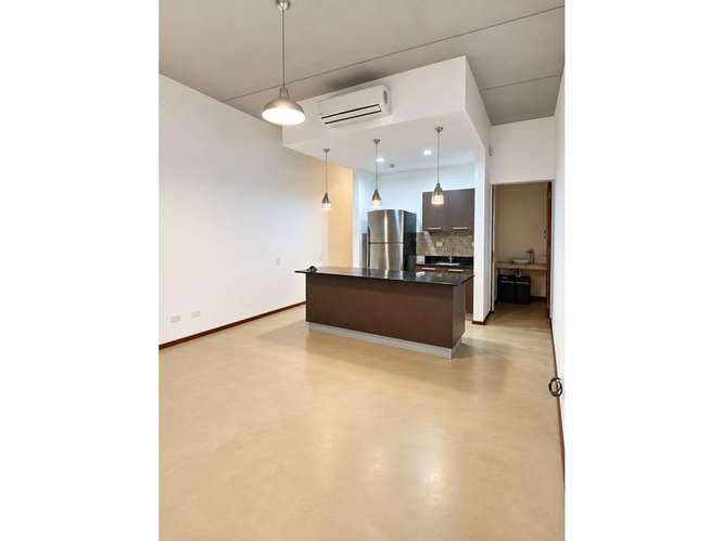 Alquiler con patio privado y línea blanca en Brasil de Santa Ana - Imagen 5