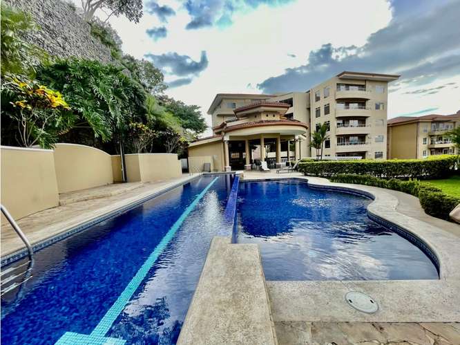 Amplio apartamento amueblado con terraza en Bello Horizonte - Imagen 17