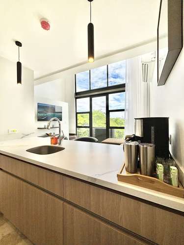 Moderno loft de 1 dormitorio en Jacó con impresionantes vistas al mar - Imagen 12