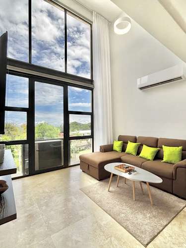Moderno loft de 1 dormitorio en Jacó con impresionantes vistas al mar - Imagen 1