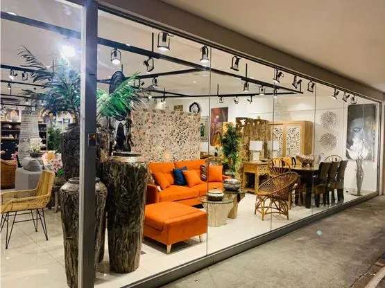 Espacio Comercial Prime en Escazú - Invest in San José