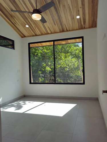 Elegancia Contemporánea en Atenas: Casa con Piscina, Vistas al Valle Central y Naturaleza - Imagen 9