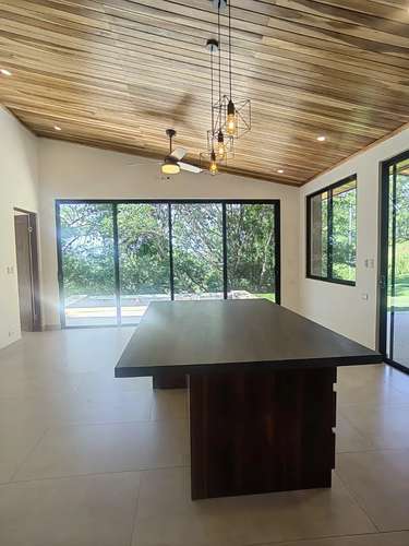 Elegancia Contemporánea en Atenas: Casa con Piscina, Vistas al Valle Central y Naturaleza - Imagen 5