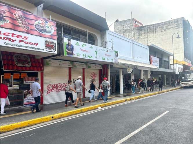 Oportunidad! Local en la Avenida Central de San José Centro