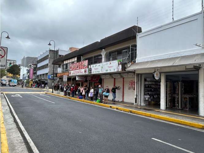 Oportunidad! Local en la Avenida Central de San José Centro