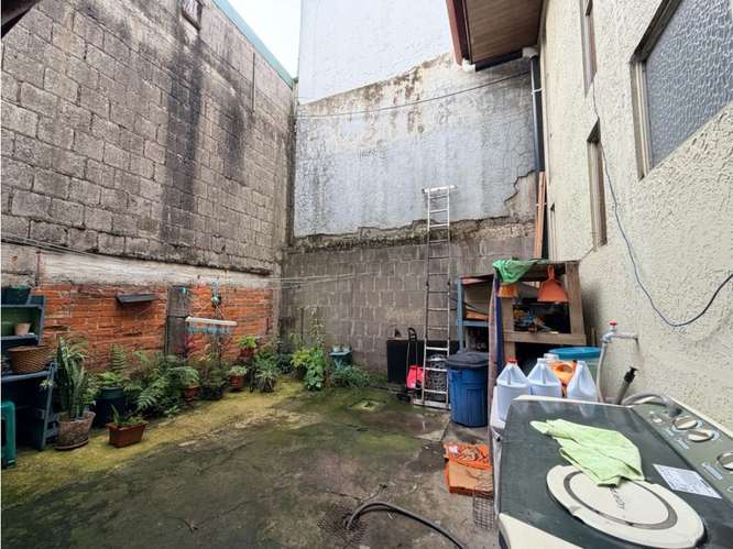 Venta de propiedad con dos casas. Muy céntrica - Imagen 4