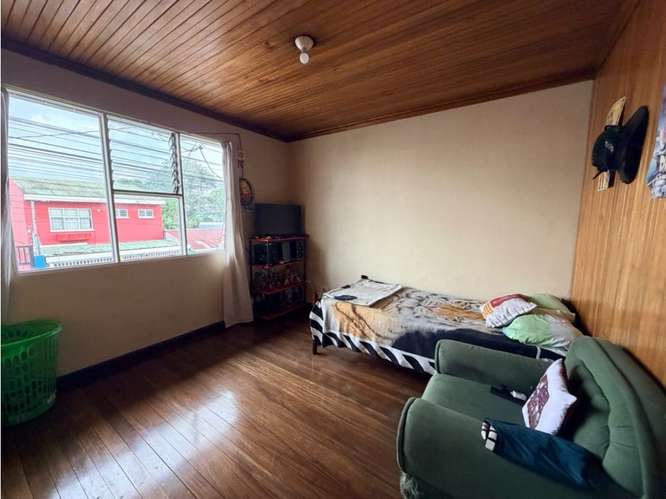 Venta de propiedad con dos casas. Muy céntrica - Imagen 15