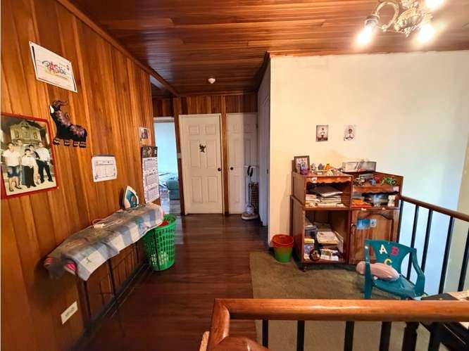 Venta de propiedad con dos casas. Muy céntrica - Imagen 9