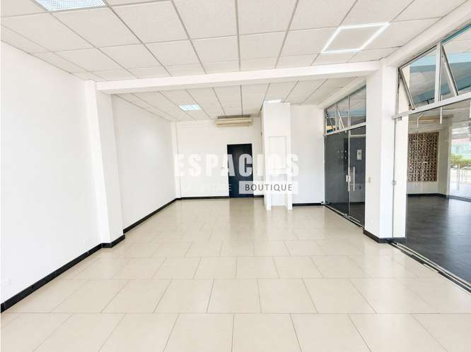 ALQUILER DE LOCAL COMERCIAL EN LA SABANA - Imagen 4