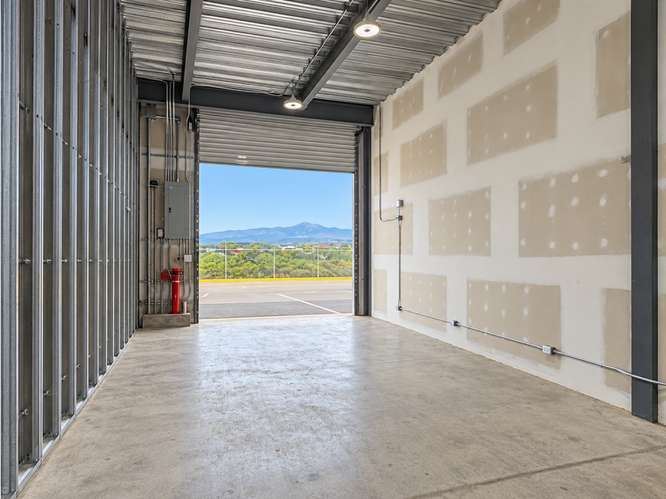 Ofibodega en Guachipelín - Imagen 1