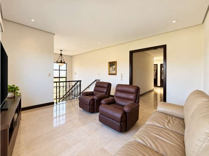 Casa en Puerta de Hierro, Muy familiar - Imagen 19