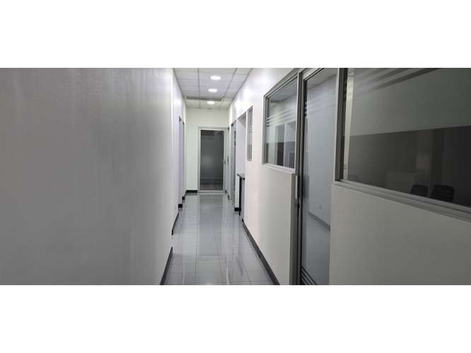 Oficina Corporativa en Alquiler en San José, Uruca. PVV - Imagen 10