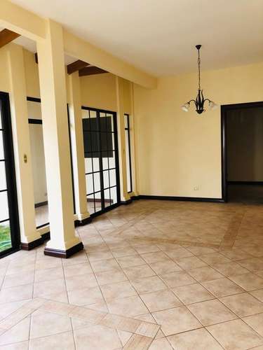 Alquiler para residencia u oficina en Trejos