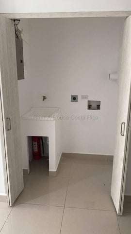 Venta de Apartamento en Flores-San Joaquín. 