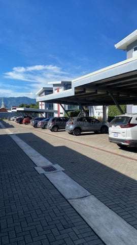 Venta de Apartamento en Flores-San Joaquín. 