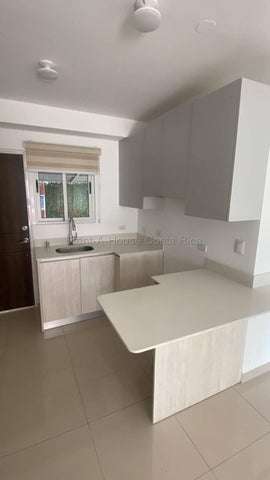 Venta de Apartamento en Flores-San Joaquín. 