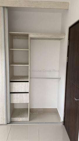 Venta de Apartamento en Flores-San Joaquín. 