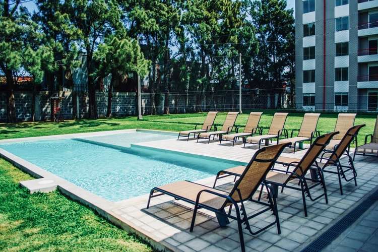 Apto Torre | 2 Dormitorios | Balcón | A/C | Vista a las montañas | Piscina | Gimnasio