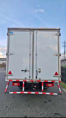 SE VENDE CAMIÓN FOTÓN AUMARK S 1217 8 TONELADAS