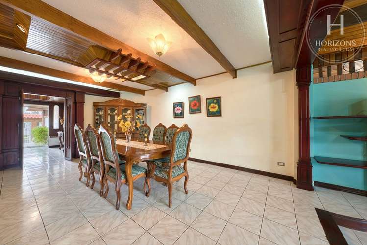 Se Vende Amplia Casa de Una Planta de 684 m² en Sabanilla de Montes de Oca NJA1441DM