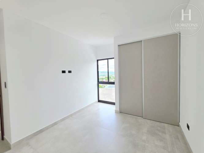 Se Vende Casa de 3 Niveles en Condominio NAIA Guachipelín 3 Habitaciones NJA1453JB-V - Imagen 14