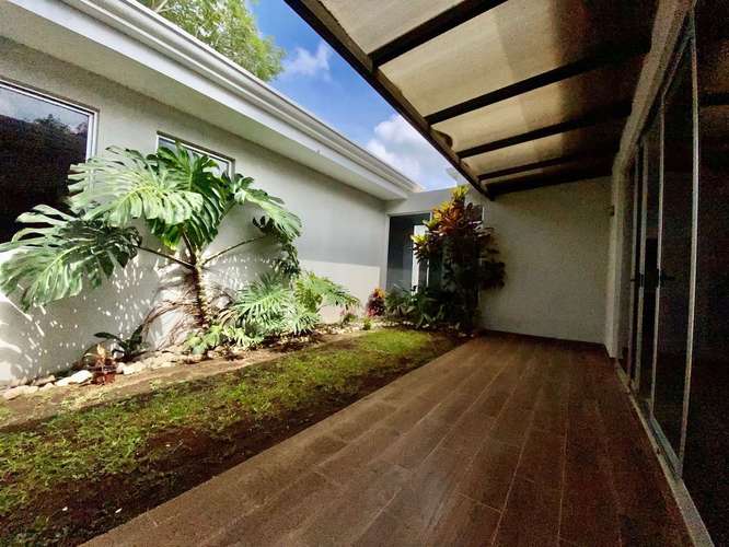ALQUILER DE CASA DE UN PISO EN CONDO EN BRASIL SANTA ANA - Imagen 7