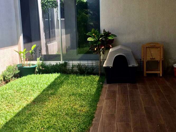 ALQUILER DE CASA DE UN PISO EN CONDO EN BRASIL SANTA ANA - Imagen 5