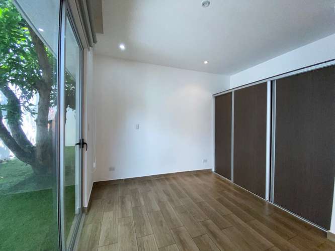 ALQUILER DE CASA DE UN PISO EN CONDO EN BRASIL SANTA ANA - Imagen 15