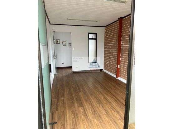 LOCAL PARA ALQUILER, IDEAL PARA PROFESIONAL EN SALUD. 24-45 - Imagen 7