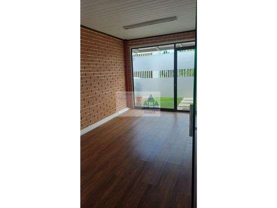 LOCAL PARA ALQUILER, IDEAL PARA PROFESIONAL EN SALUD. 24-45 - Imagen 5