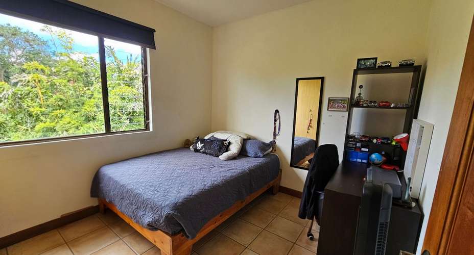 Se vende apartamento en San Pedro de Montes de Oca. Cod 25473