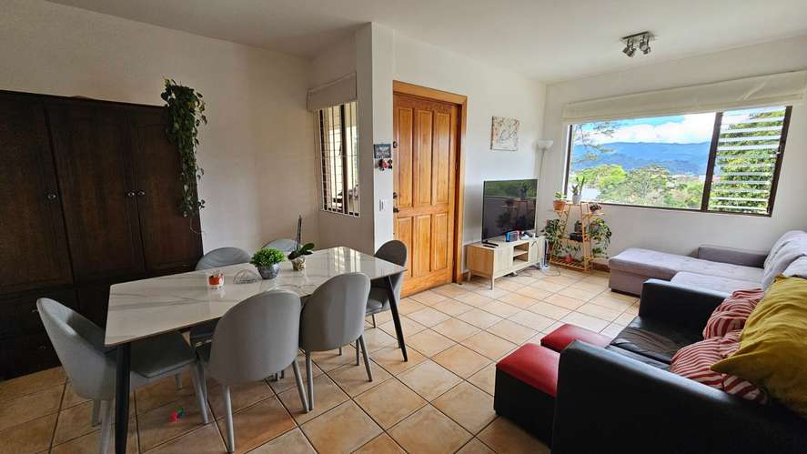 Se vende apartamento en San Pedro de Montes de Oca. Cod 25473